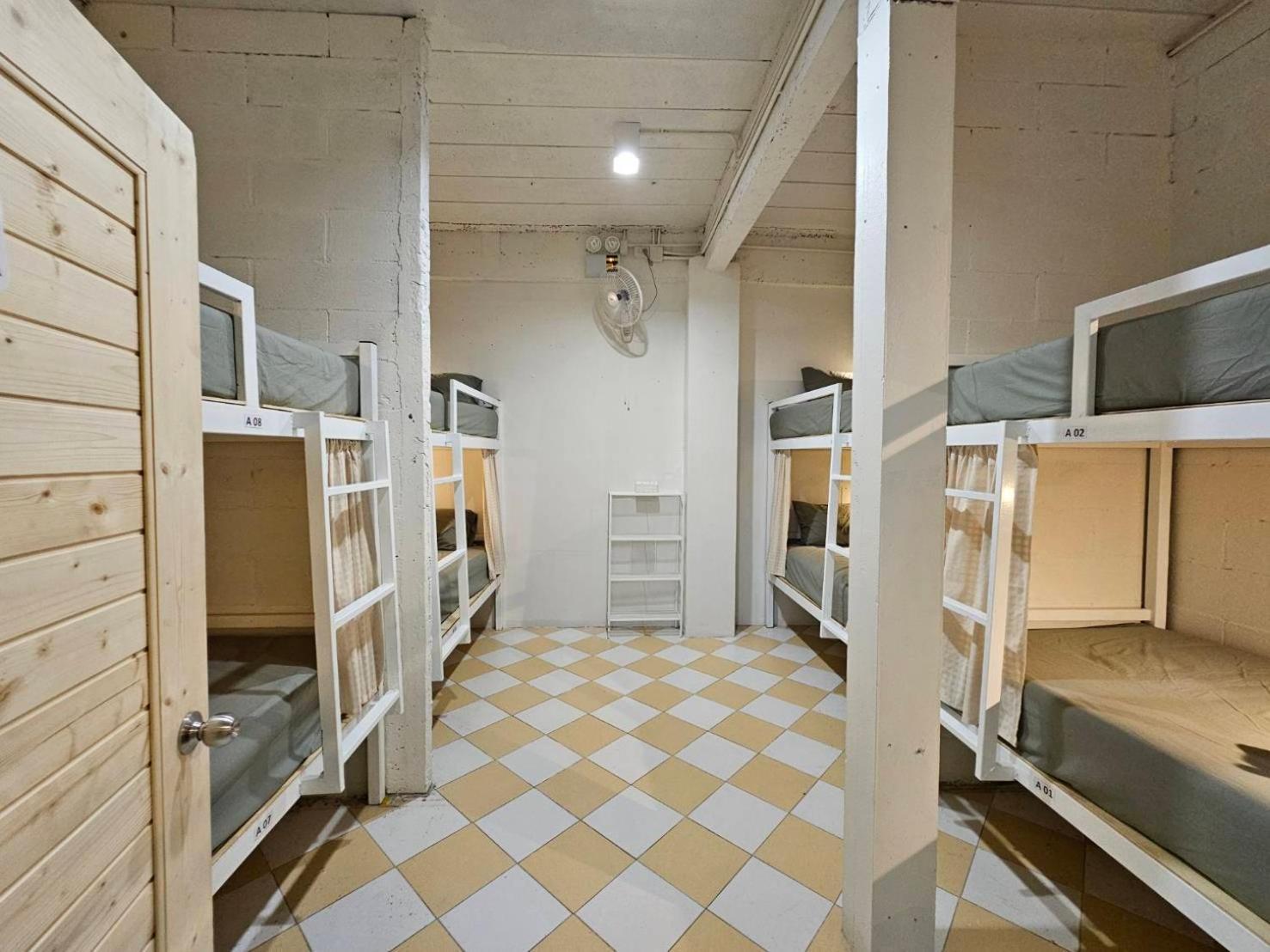 Hao Norn Hostel Тонг Сала Экстерьер фото