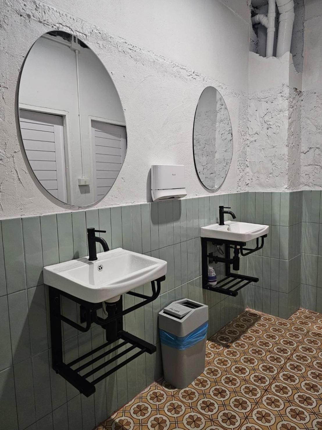 Hao Norn Hostel Тонг Сала Экстерьер фото