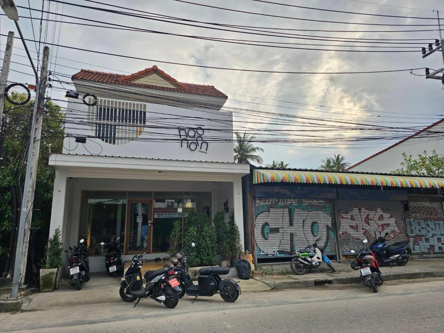 Hao Norn Hostel Тонг Сала Экстерьер фото