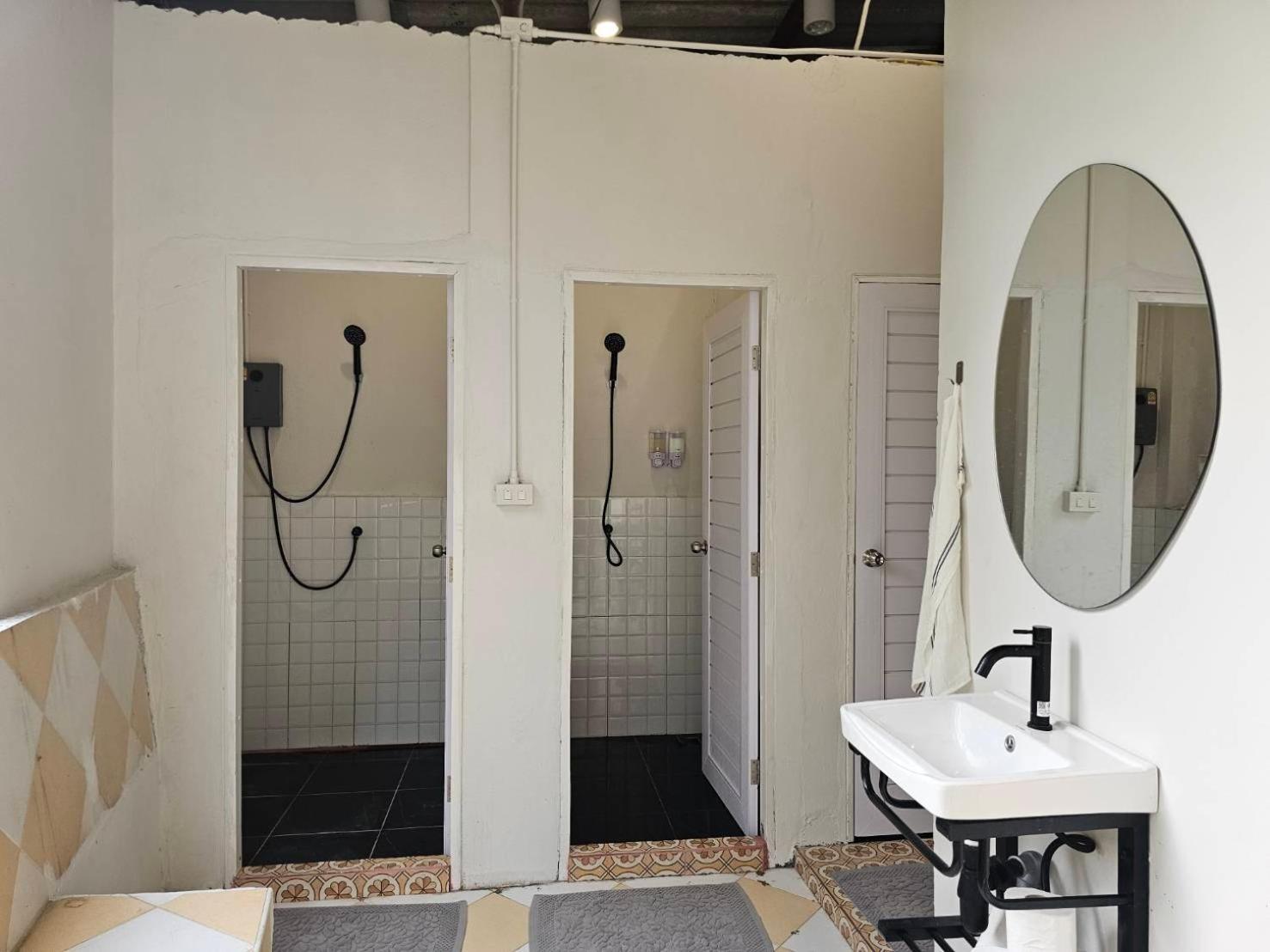 Hao Norn Hostel Тонг Сала Экстерьер фото