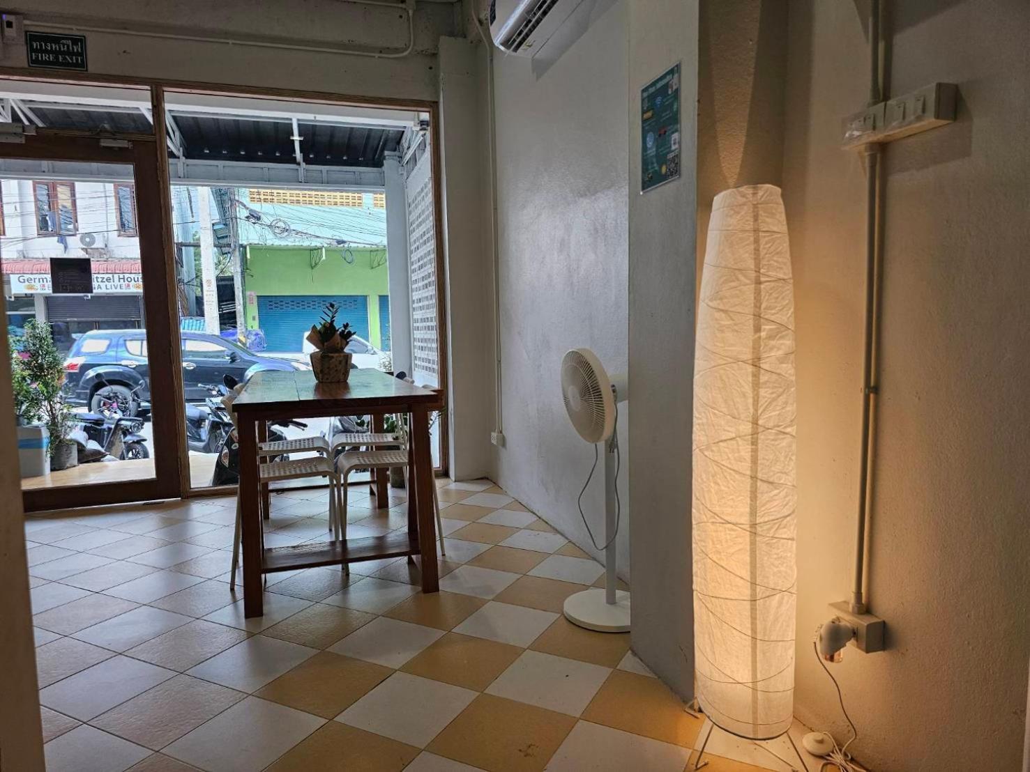 Hao Norn Hostel Тонг Сала Экстерьер фото
